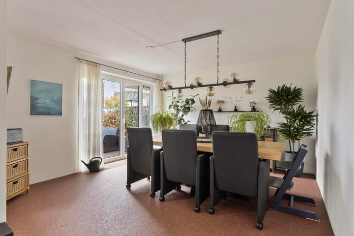 Foto 4 van Purperreiger 40