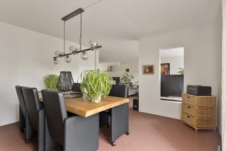 Foto 5 van Purperreiger 40