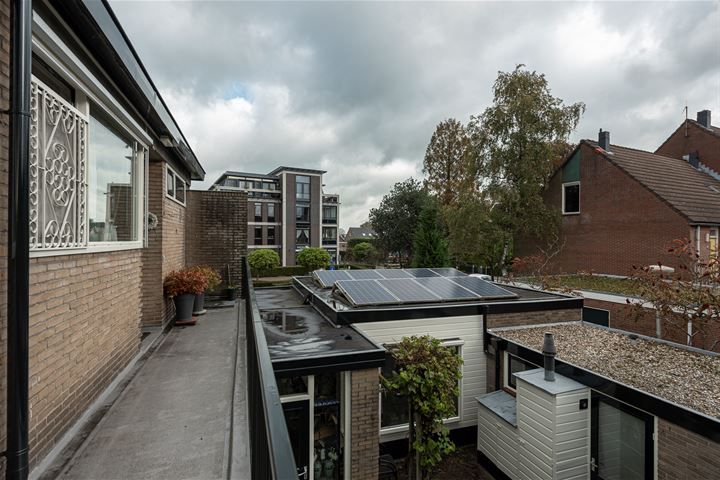 View photo 18 of Teding van Berkhoutstraat 40