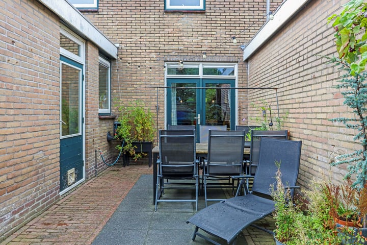 View photo 39 of Rozenstraat 26