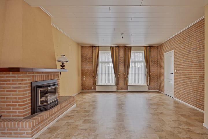 Foto 5 van Bredaseweg 23-A