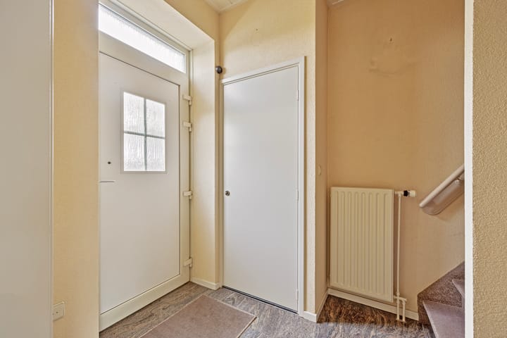 Photo 8 of Bredaseweg 23-A