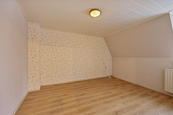 Photo 20 of Bredaseweg 23-A