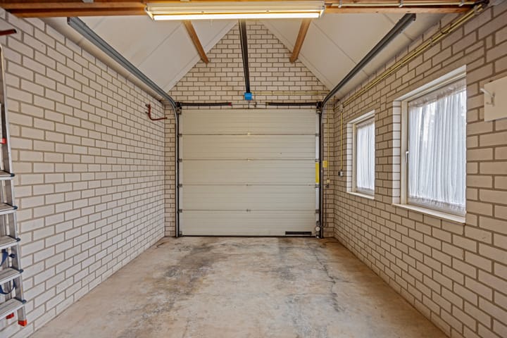 Photo 26 of Bredaseweg 23-A