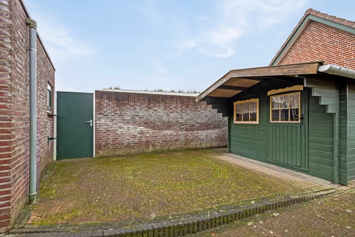 Photo 28 of Bredaseweg 23-A