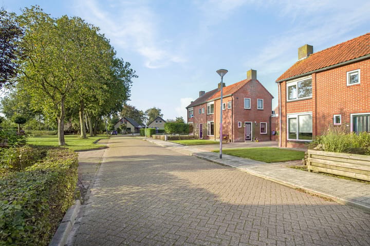 Foto 2 van Burg. Garreltsweg 42