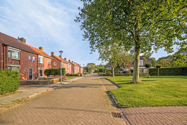 Foto 5 van Burg. Garreltsweg 42