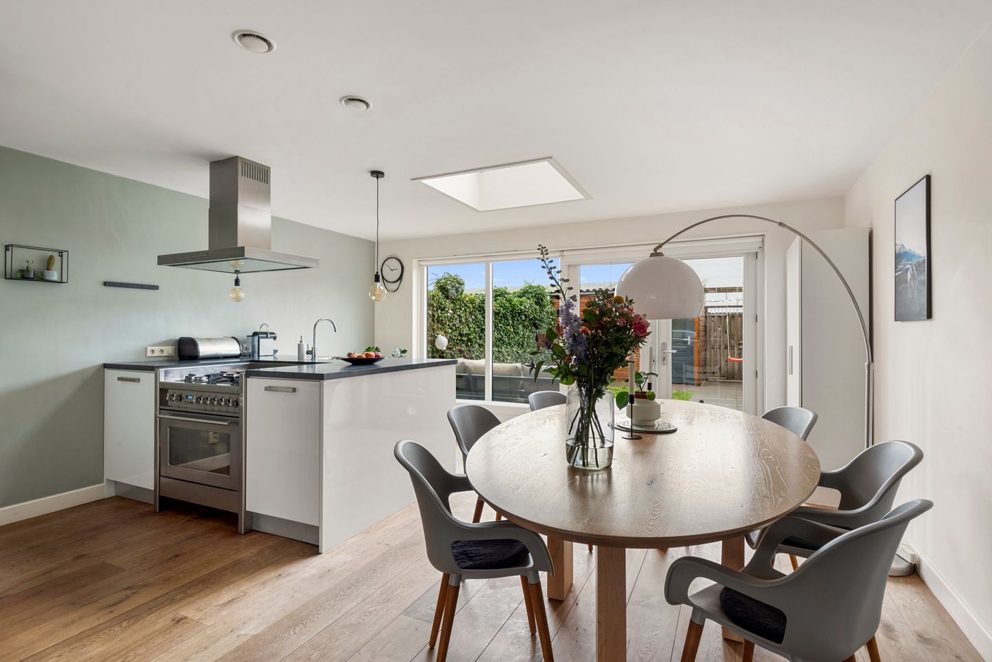 Photo 10 of Wim van Eststraat 67