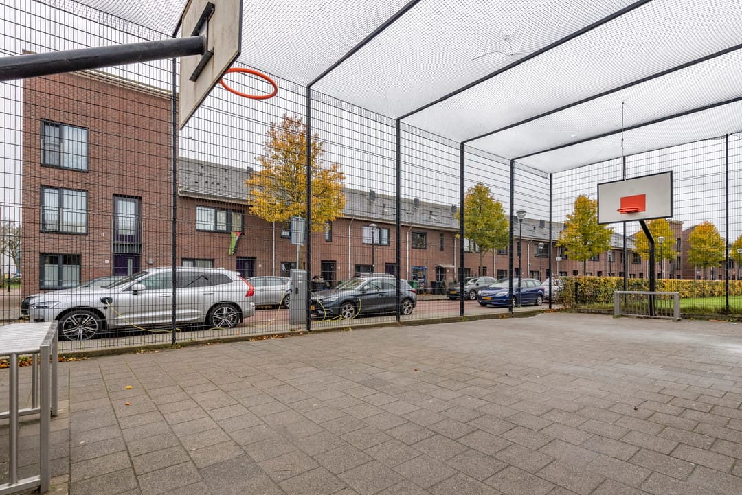 Photo 32 of Wim van Eststraat 67