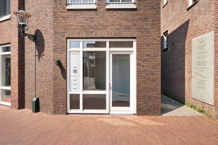 Foto 6 van 11 April Plein 24