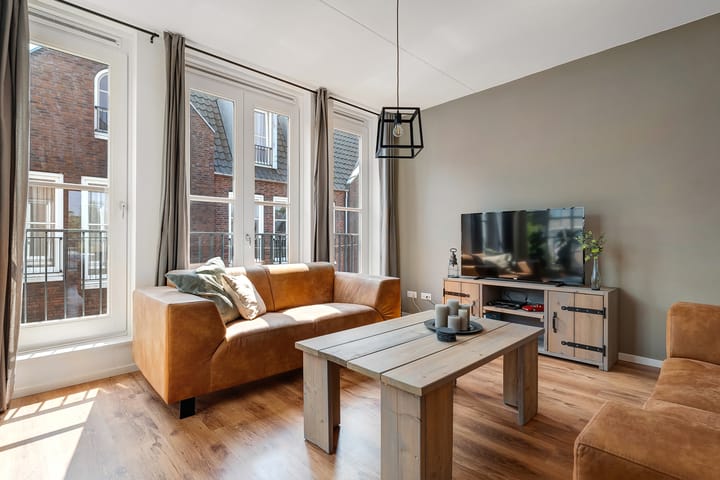 Foto 16 van 11 April Plein 24