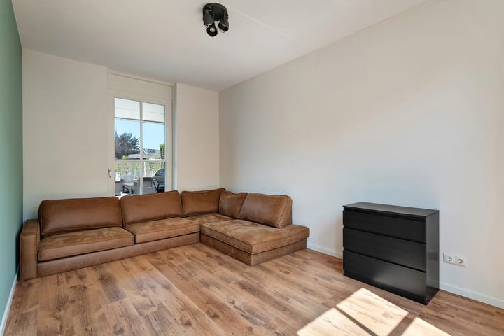 Foto 23 van 11 April Plein 24