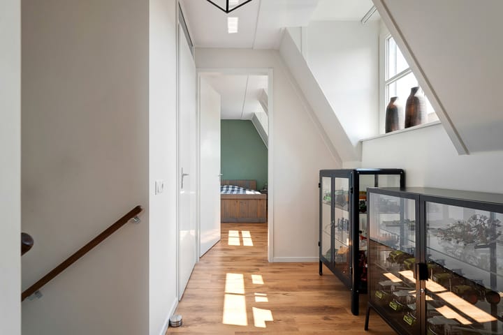 Foto 27 van 11 April Plein 24