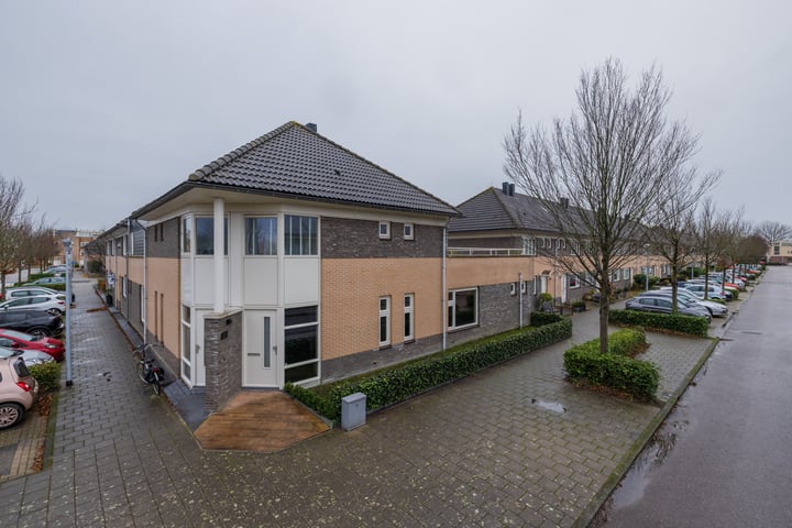 Bekijk foto 1 van Jasmijnstraat 2