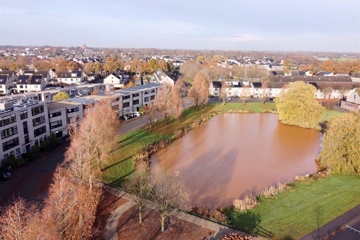 Bekijk foto 42 van Rooseveltstraat 96