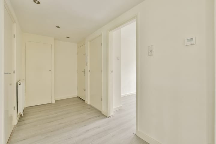 Foto 17 van Willem de Mérodestraat 10