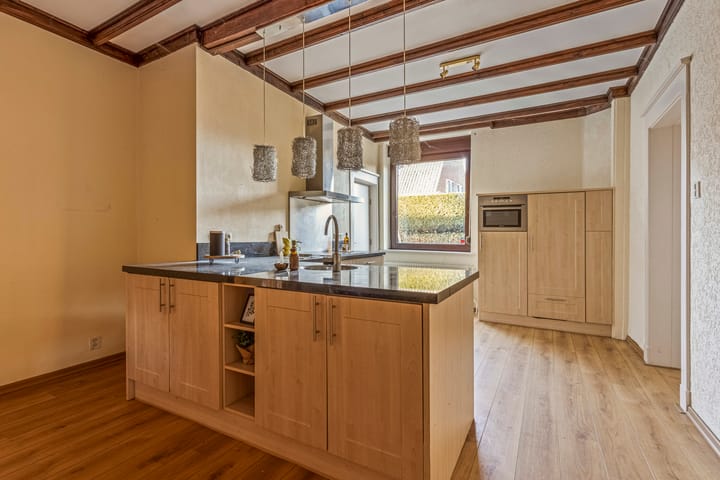 Foto 16 van Heistraat 37