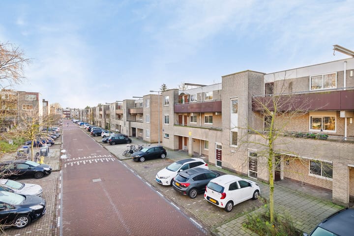 Foto 2 van Overleg 68