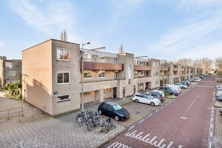 Foto 24 van Overleg 68