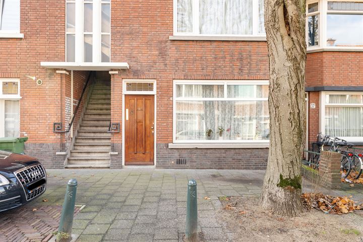 Bekijk foto 1 van Johan Gramstraat 39