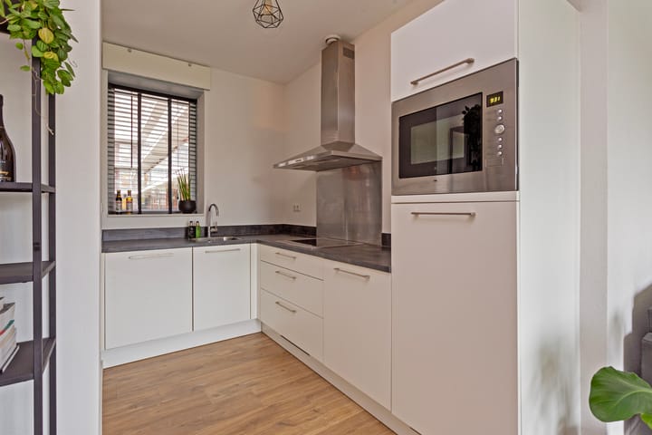 Photo 8 of Europaplein 1055