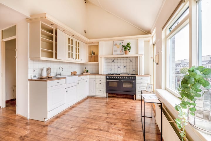 Foto 2 van Erasmuslaan 1