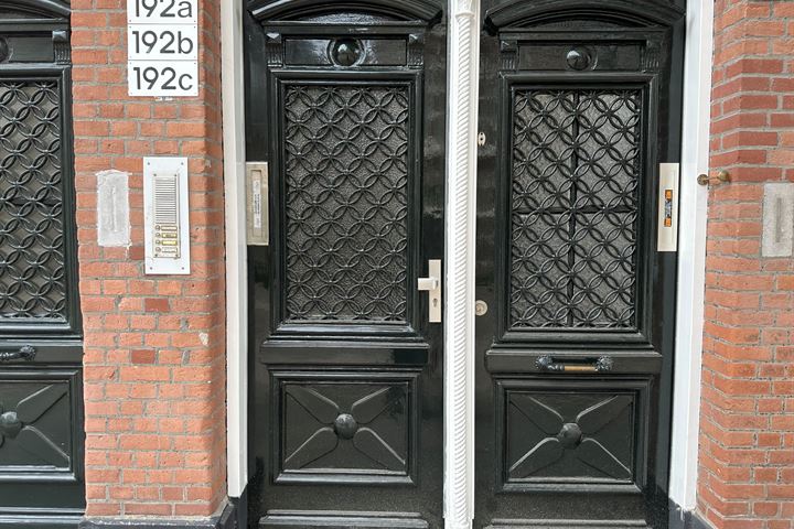 Bekijk foto 2 van Van Diemenstraat 192-A