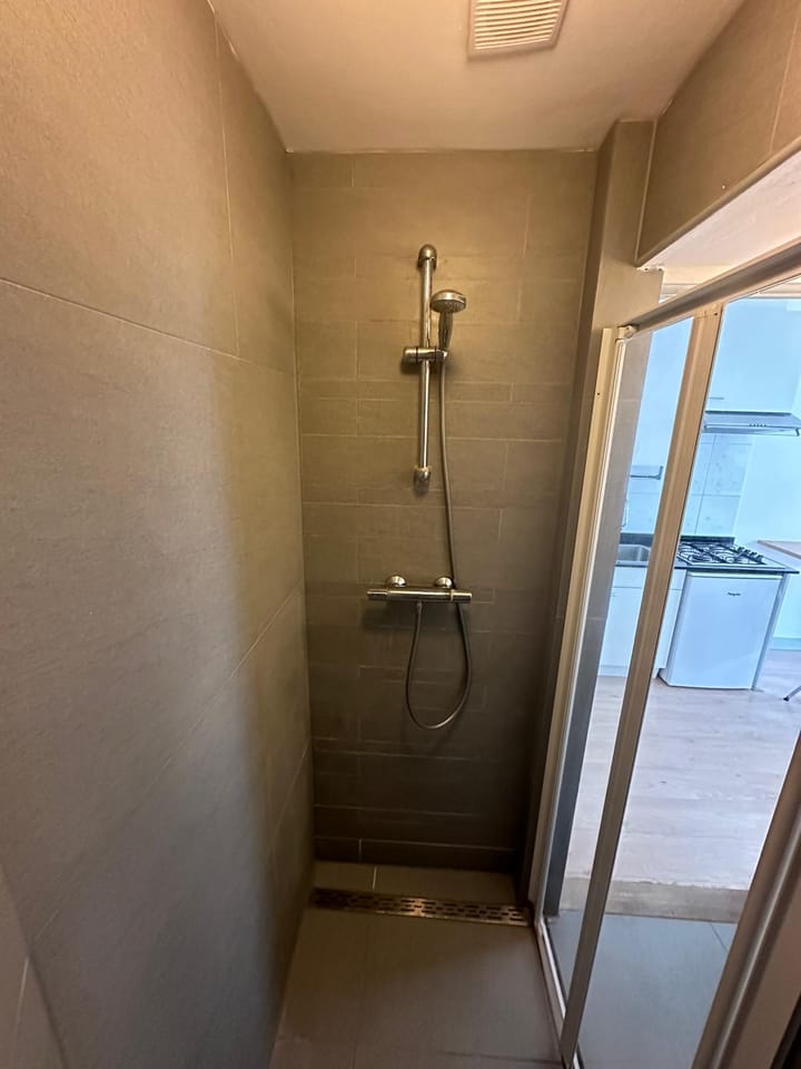 Photo 8 of Van Diemenstraat 192-A