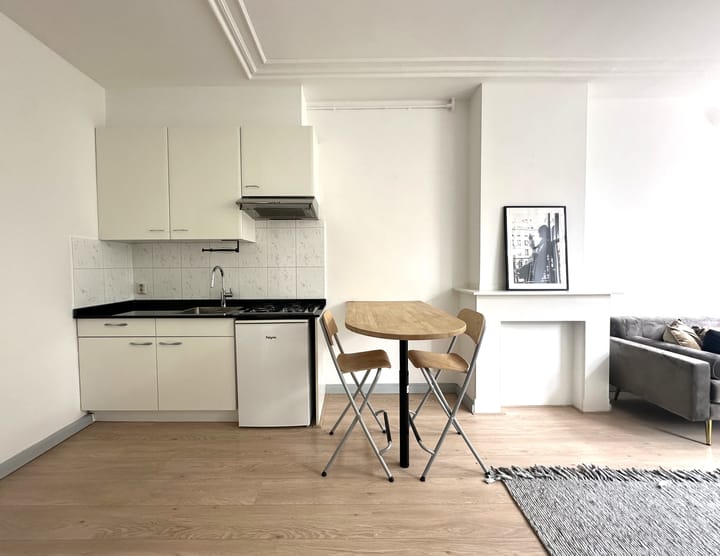 Photo 10 of Van Diemenstraat 192-A