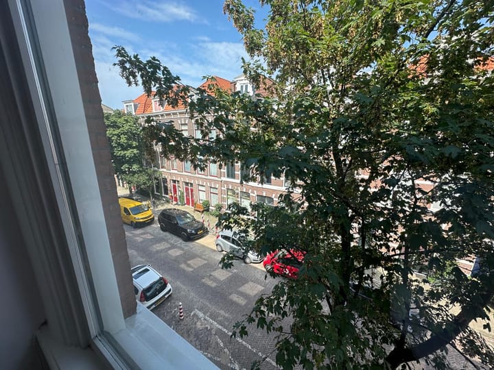 Photo 13 of Van Diemenstraat 192-A