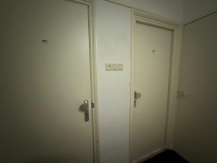 Photo 14 of Van Diemenstraat 192-A