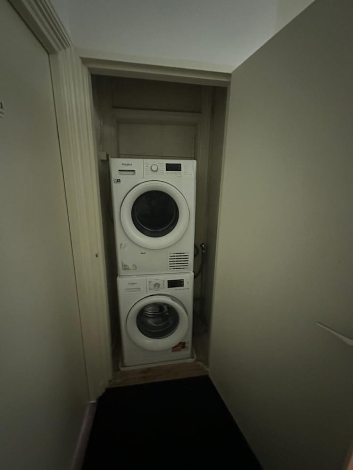 Photo 15 of Van Diemenstraat 192-A