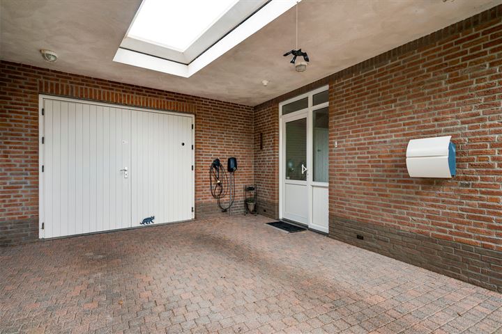 View photo 6 of Harrie Carisstraat 1