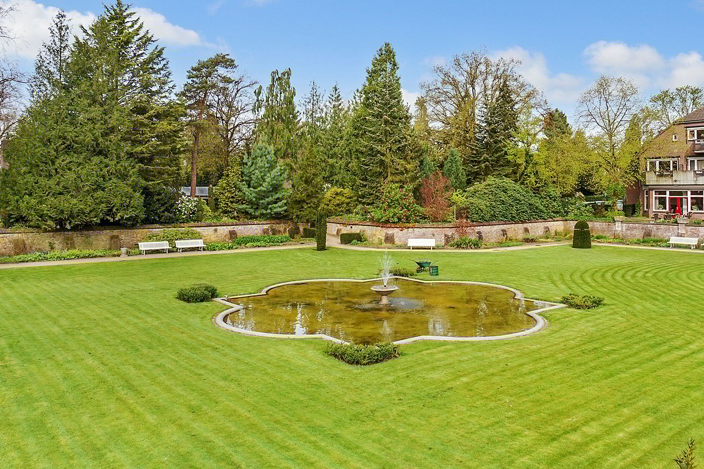 Foto 34 van Burg. Van Tuyll-laan 4