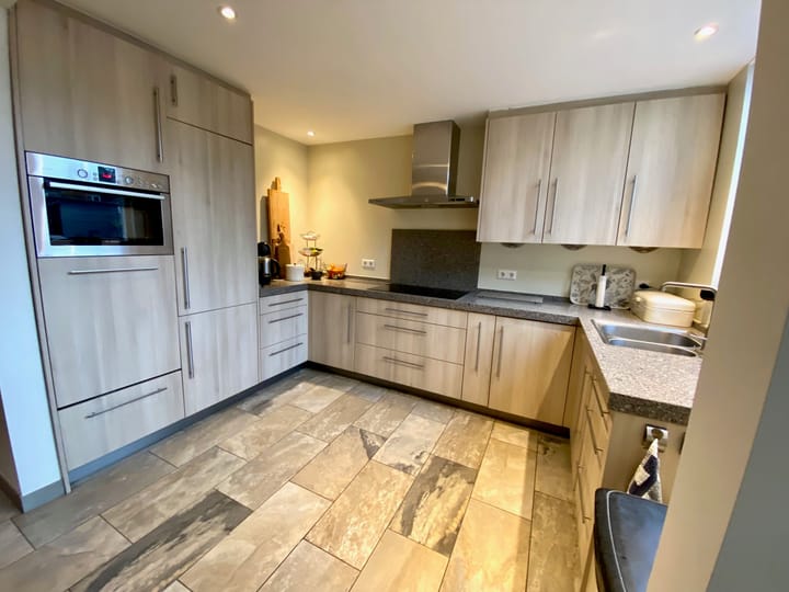 Photo 10 of Dolphijnstraat 16