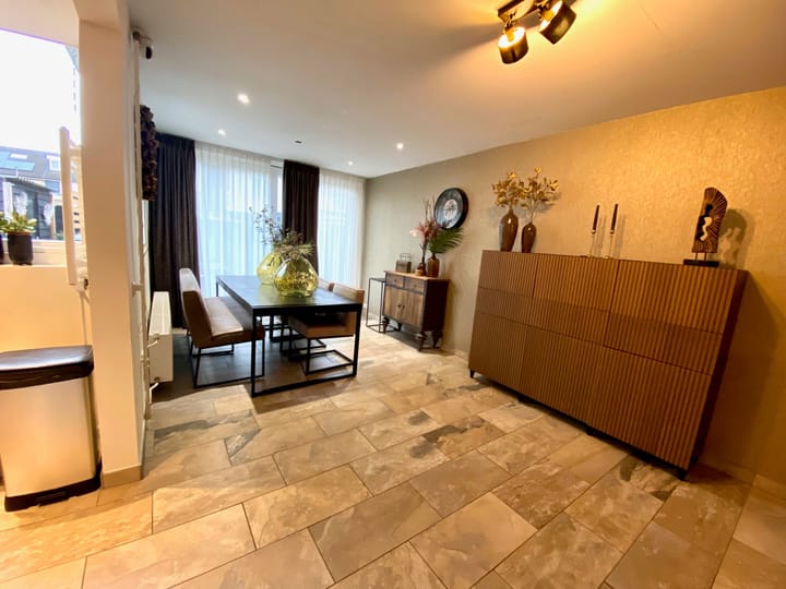 Photo 11 of Dolphijnstraat 16