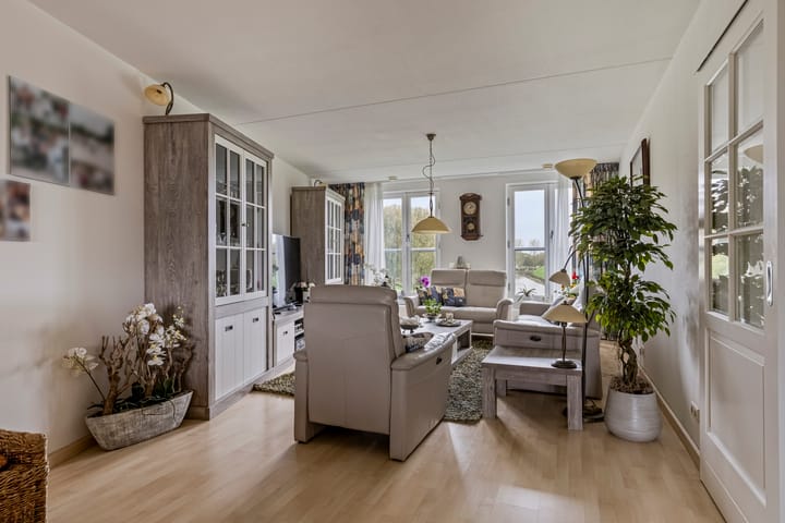 Foto 7 van Willem- en Maryplein 118