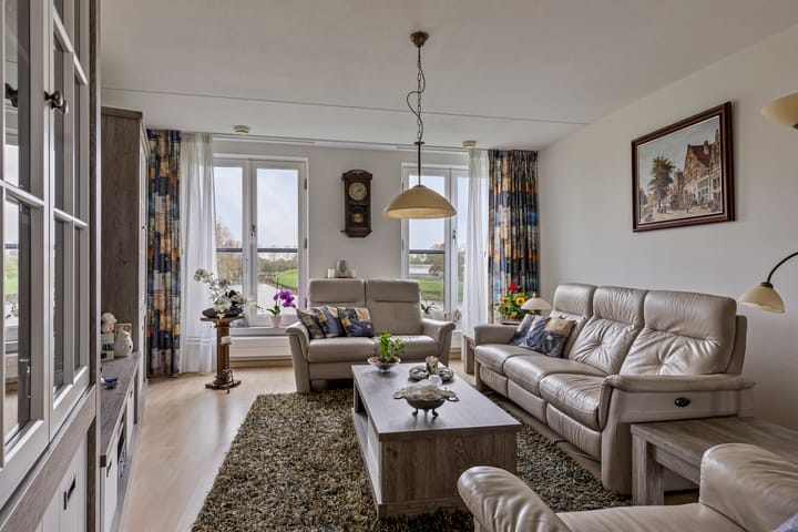 Foto 8 van Willem- en Maryplein 118