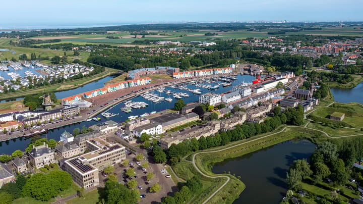 Foto 18 van Willem- en Maryplein 118