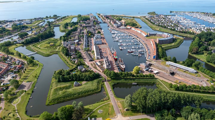 Foto 31 van Willem- en Maryplein 118