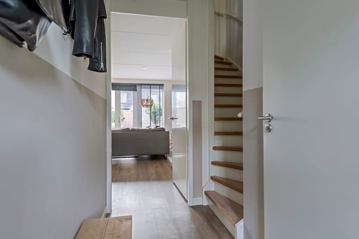 Photo 10 of Purper 9