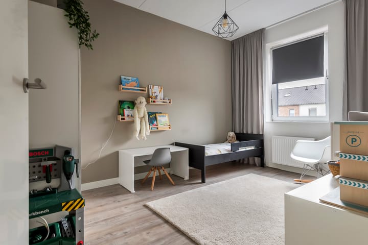 Photo 33 of Purper 9