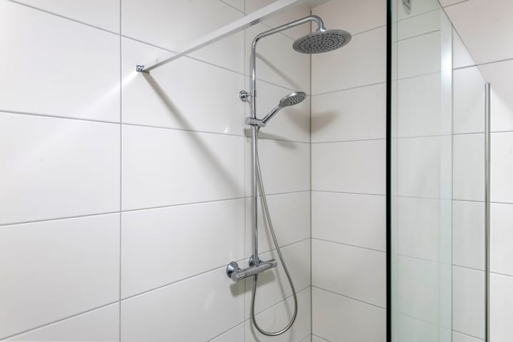 Photo 38 of Purper 9