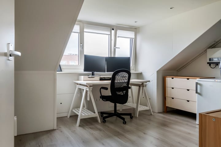 Photo 45 of Purper 9