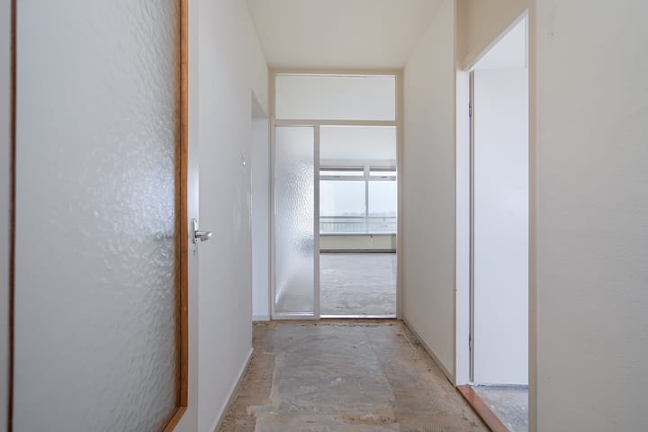 Foto 9 van van Harinxmaplein 154