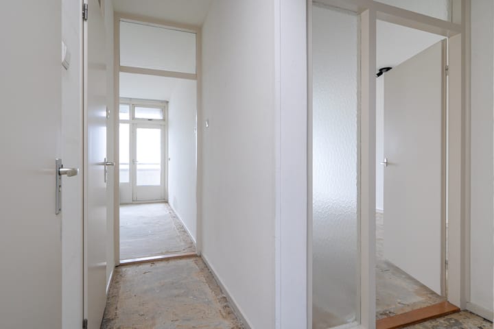 Foto 12 van van Harinxmaplein 154