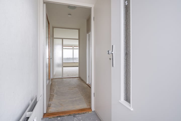 Foto 21 van van Harinxmaplein 154