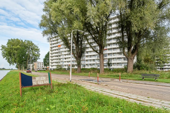 Foto 41 van van Harinxmaplein 154