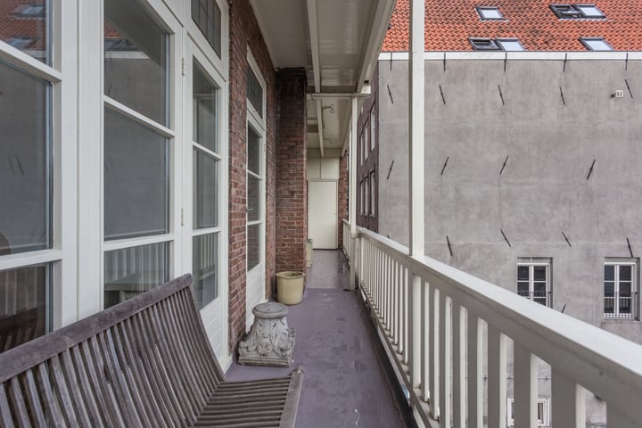 View photo 28 of Bloemgracht 133-3