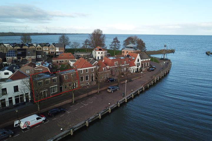 Bekijk foto 1 van Oosterhaven 49